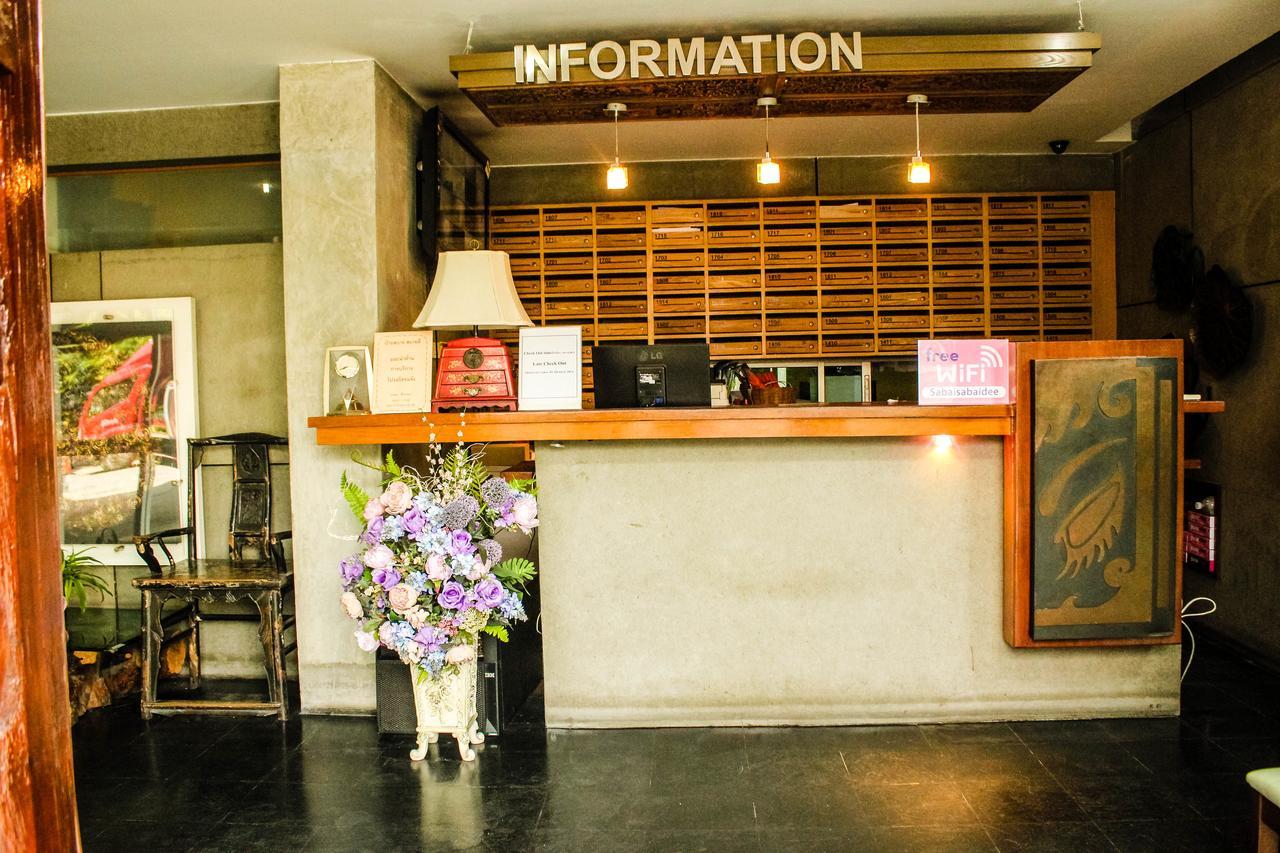 Bansabai Sabaidee Service Apartment Bangkok Exteriör bild